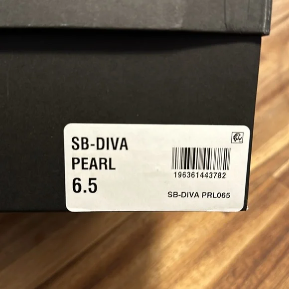 Betsy Johnson diva pearl booties. - Picture 7 of 7